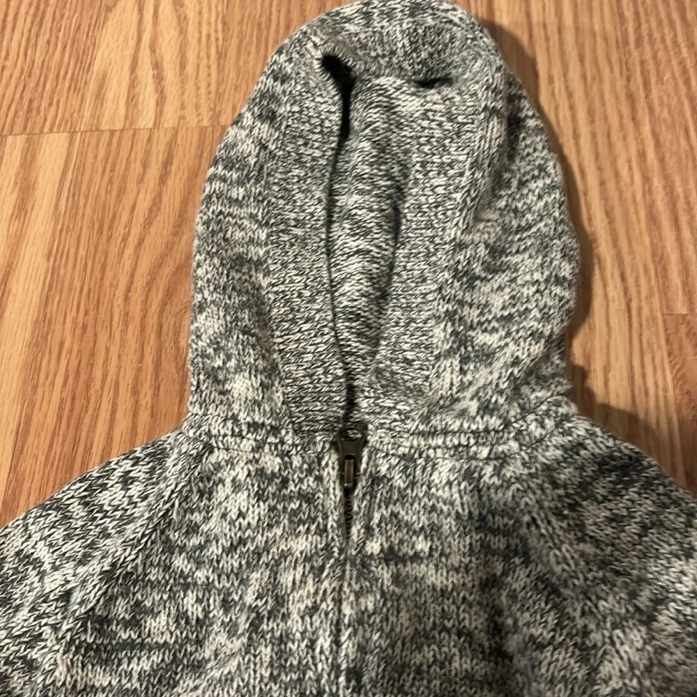 GAP gray zipper